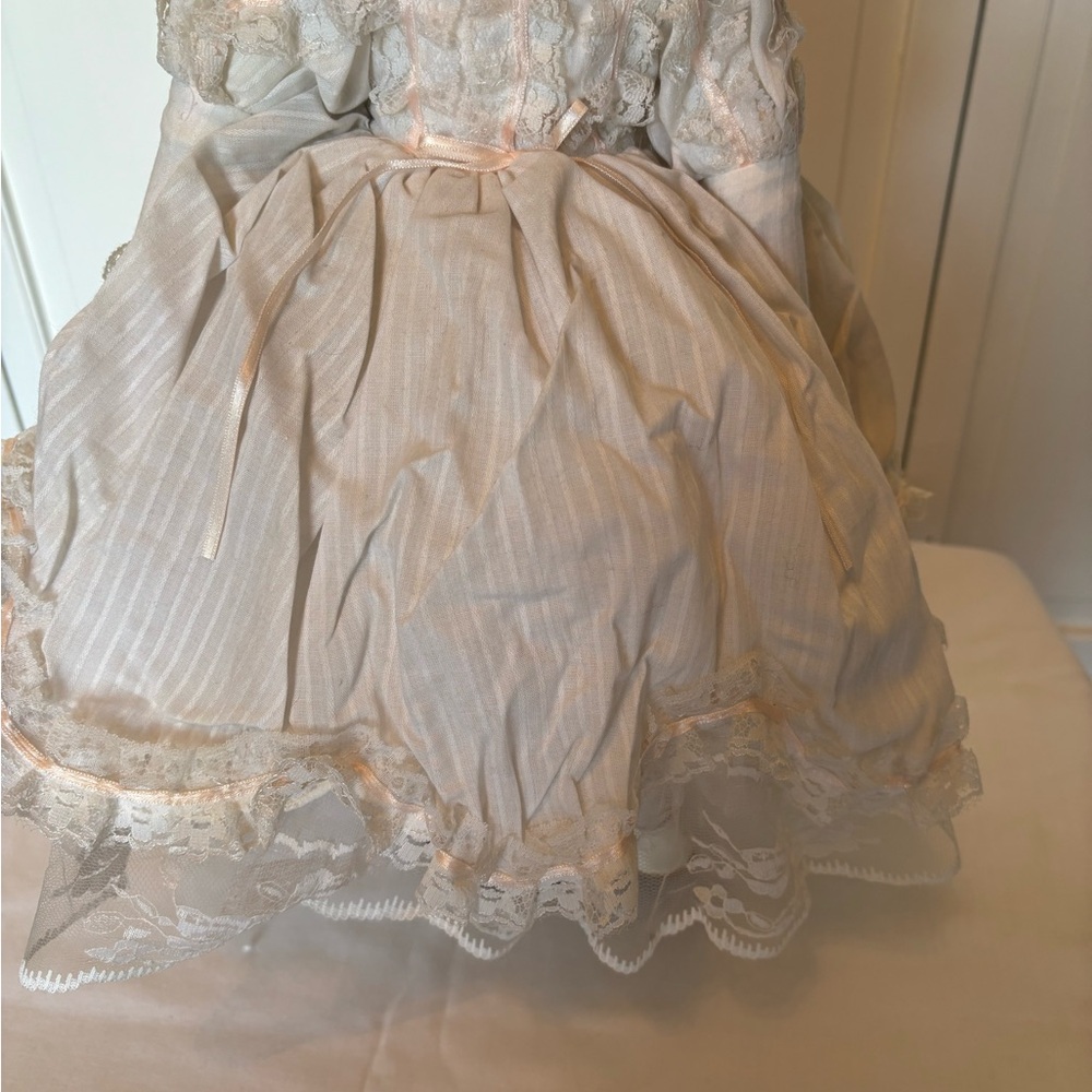 Elegant White Lace Porcelain Doll - Picture 3 of 8